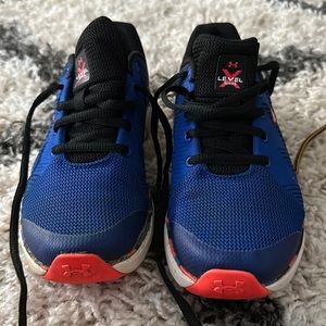 UNDER ARMOUR SNEAKERs